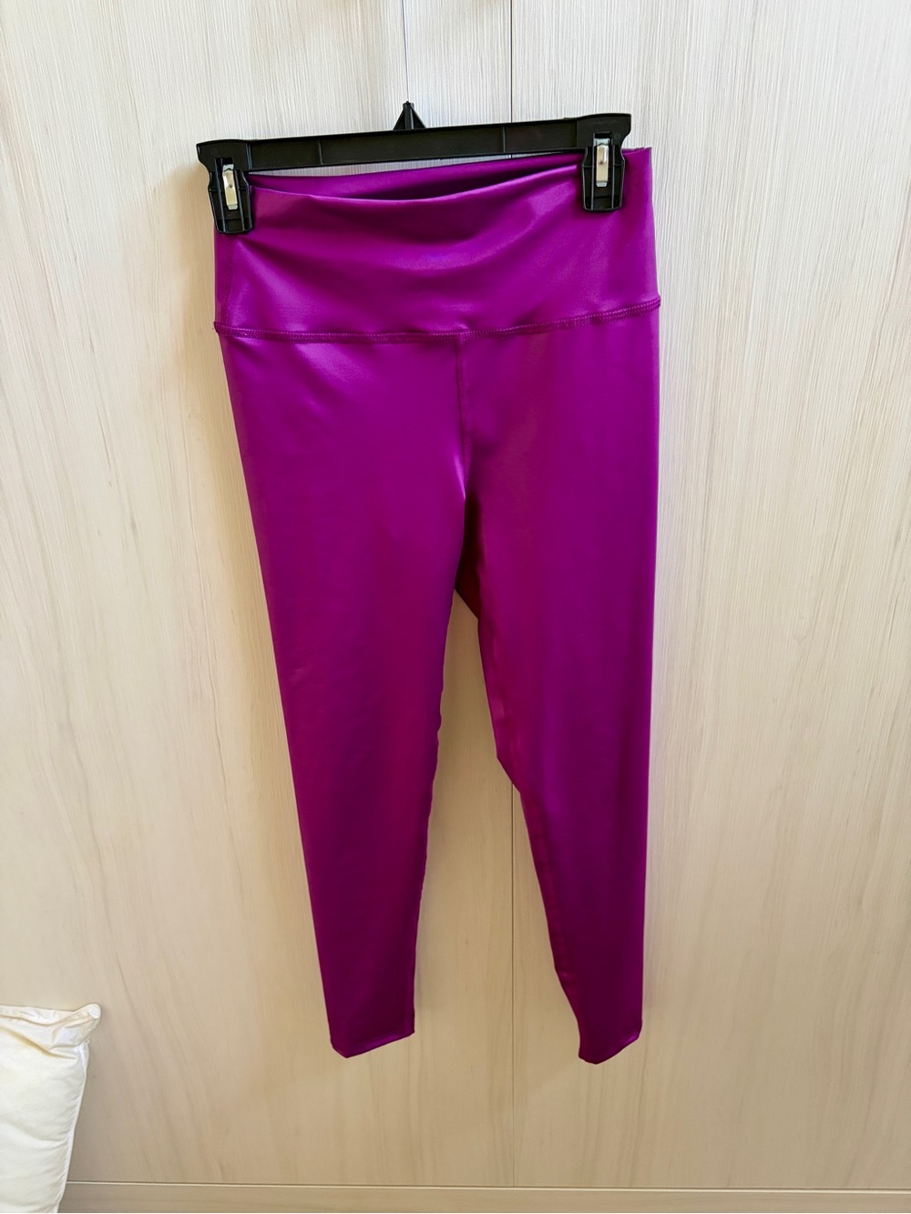Electric & Rose Fuchsia Activewear Top Medium and leggings in small